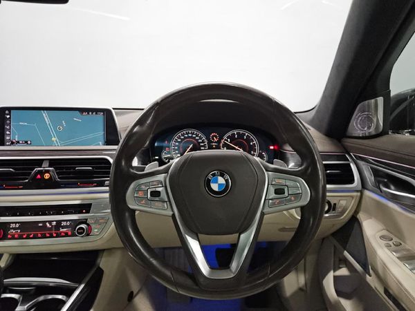 2018-BMW-7-Series-730d-M-Sport image:13