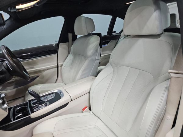 2018-BMW-7-Series-730d-M-Sport image:15