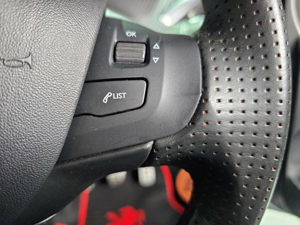 2019-Peugeot-208-12T-PureTech-GT-Line-5-dr image:15