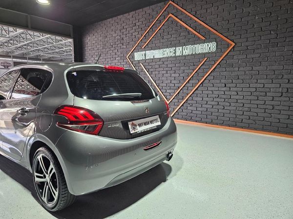 2019-Peugeot-208-12T-PureTech-GT-Line-5-dr image:28