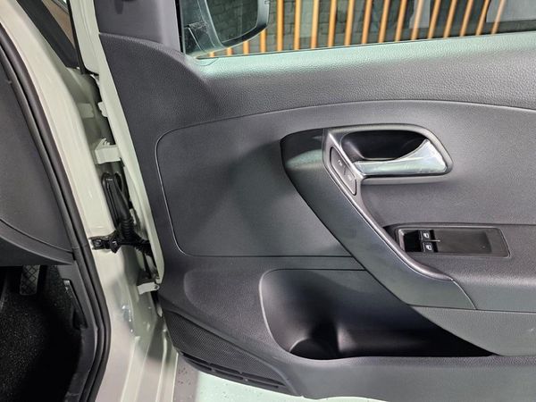 2026-Volkswagen-Polo-Vivo-14 image:7