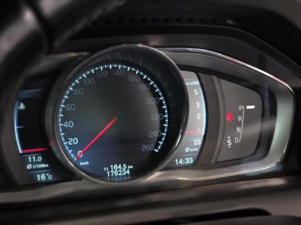 2014-Volvo-XC60-D4-Excel-Auto-Drive-E image:10