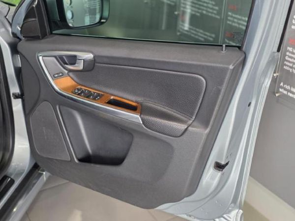 2014-Volvo-XC60-D4-Excel-Auto-Drive-E image:13