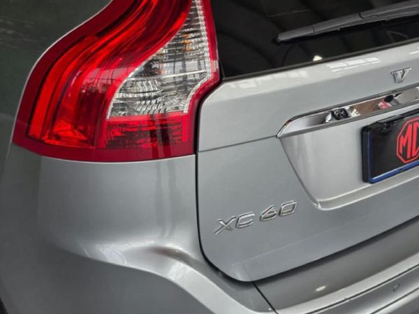 2014-Volvo-XC60-D4-Excel-Auto-Drive-E image:5