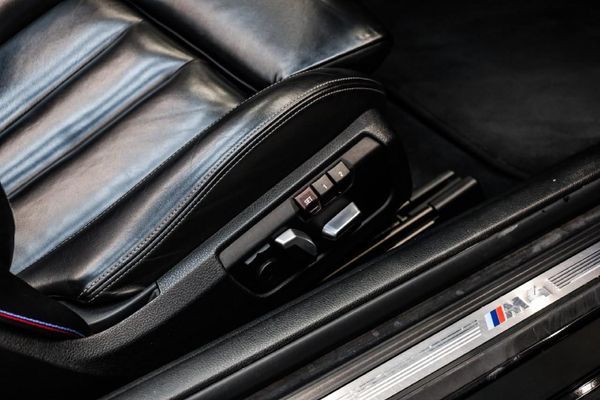 2019-BMW-M4-Convertible-Auto image:9