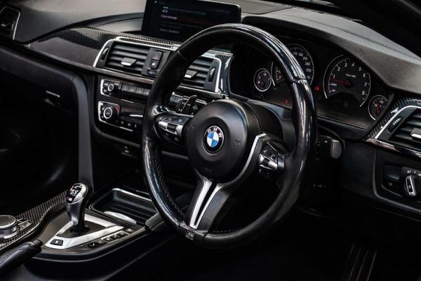 2019-BMW-M4-Convertible-Auto image:11