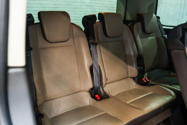 2016-Ford-Tourneo-Custom-LTD-22-TDCi-SWB-114kW image:13