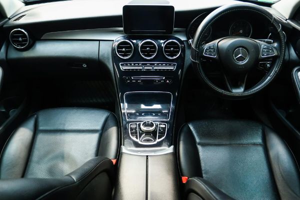 2017-Mercedes-Benz-C-Class-C-180-Auto image:9