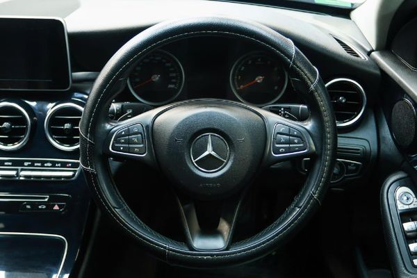 2017-Mercedes-Benz-C-Class-C-180-Auto image:11
