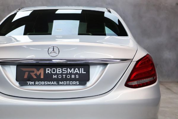 2017-Mercedes-Benz-C-Class-C-180-Auto image:16
