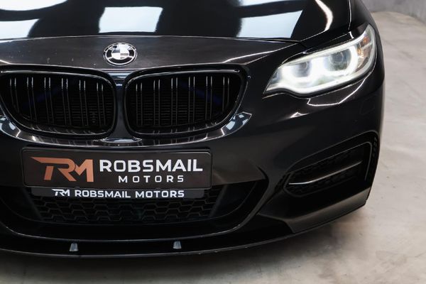 2016-BMW-2-Series-M235i-Coupe-Auto image:18