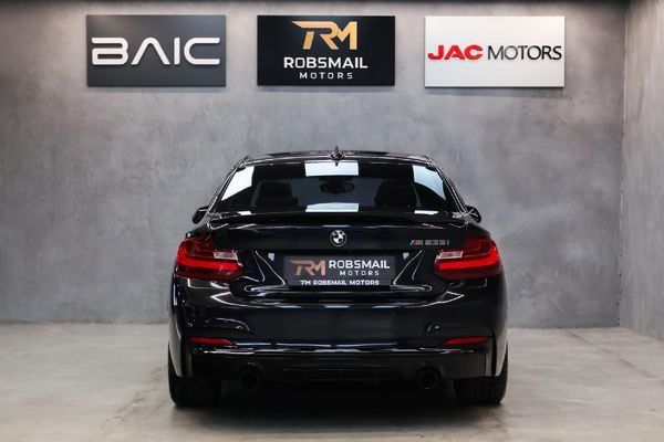 2016-BMW-2-Series-M235i-Coupe-Auto image:3