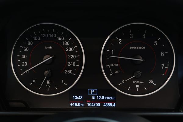 2016-BMW-2-Series-M235i-Coupe-Auto image:6