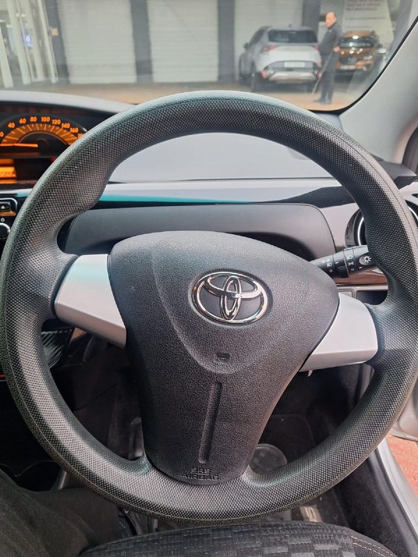 2019-Toyota-Etios-Cross-15-XS-5-dr image:9