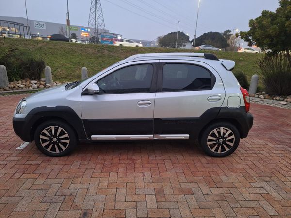 2019-Toyota-Etios-Cross-15-XS-5-dr image:5