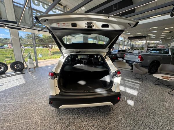 2026-Toyota-Corolla-Cross-18-XR image:10