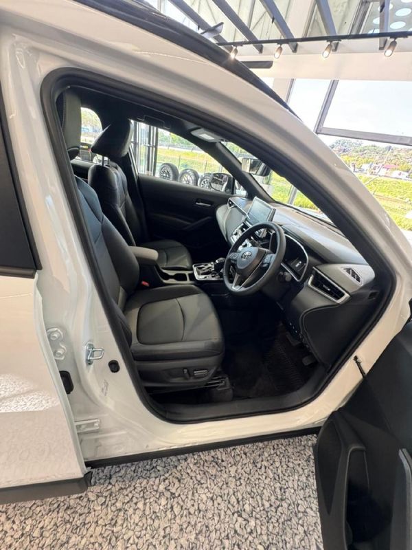 2026-Toyota-Corolla-Cross-18-XR image:4