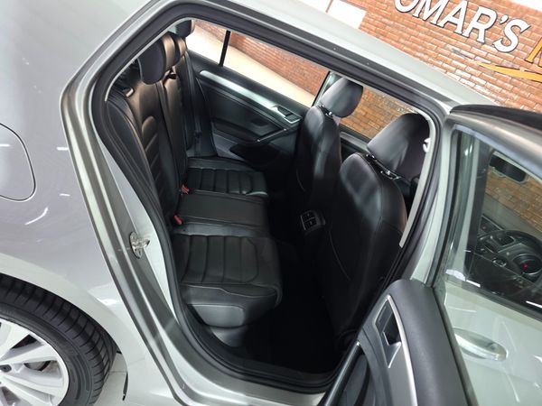 2014-Volkswagen-Golf-VII-20-TDI-Comfortline image:5