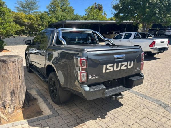 2023-Isuzu-D-Max-30-DDI-LSE-Auto-Double-Cab image:3
