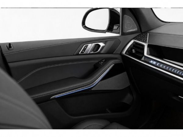 2025-BMW-X5-xDrive50e-M-Sport-Pro image:10
