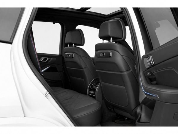 2025-BMW-X5-xDrive50e-M-Sport-Pro image:12