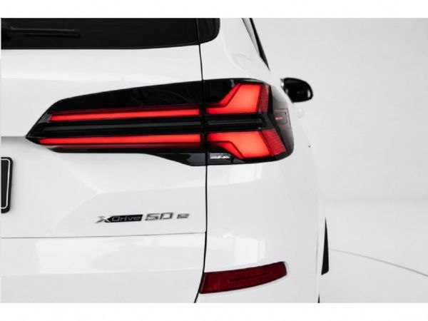 2025-BMW-X5-xDrive50e-M-Sport-Pro image:5