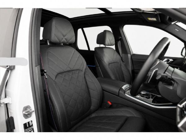 2025-BMW-X5-xDrive50e-M-Sport-Pro image:7