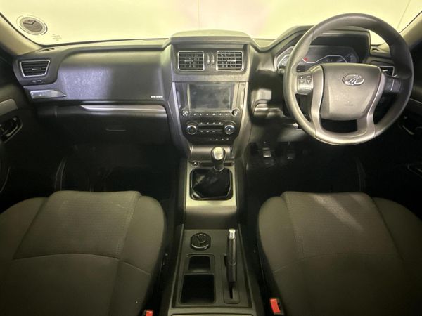 2021-Mahindra-Pik-Up-22-mHawk-S10-4x4-Double-Cab image:1