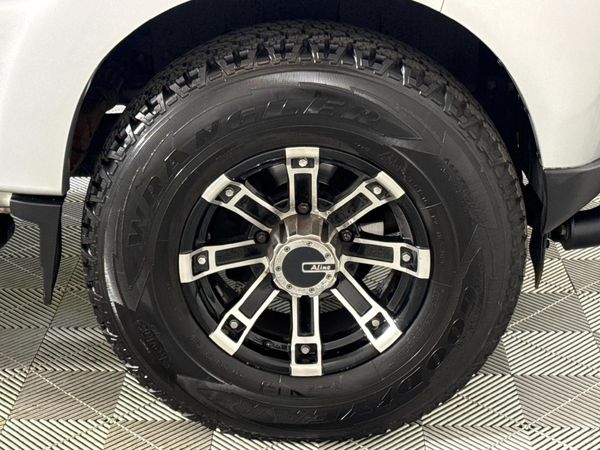 2021-Mahindra-Pik-Up-22-mHawk-S10-4x4-Double-Cab image:4