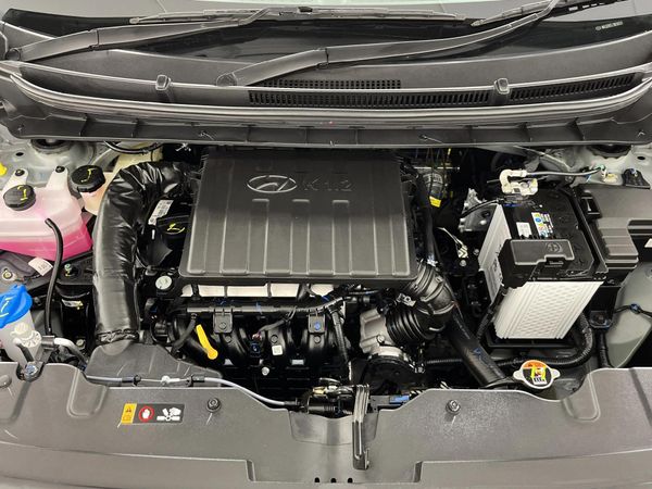 2026-Hyundai-Exter-12-Executive image:13