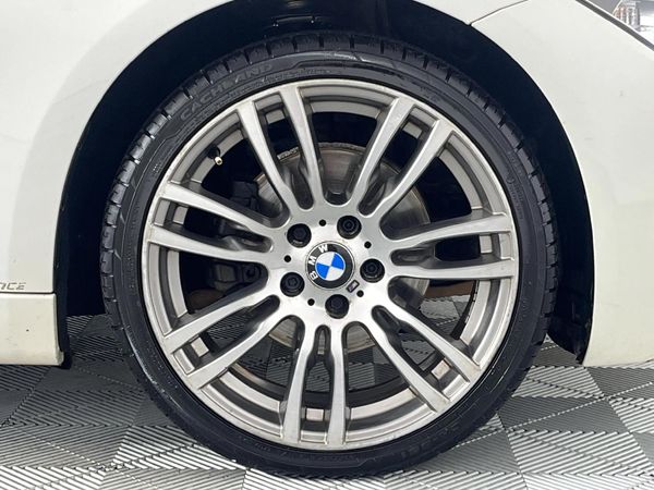 2013-BMW-3-Series-320d-M-Sport-Auto image:4