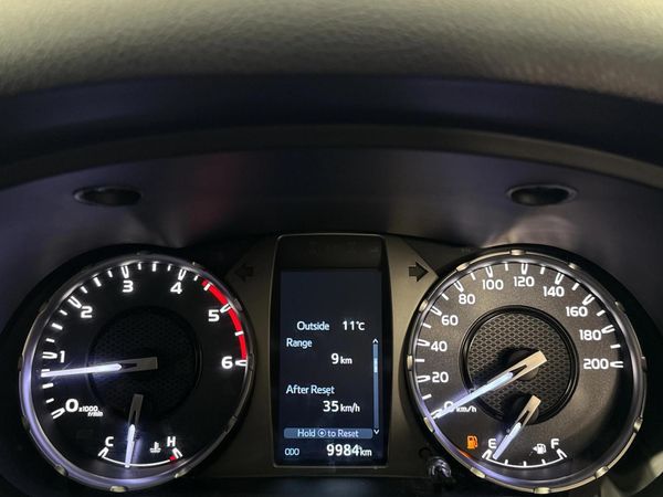2026-Toyota-Hilux-24-GD-6-Raised-Body-Raider-Double-Cab image:2