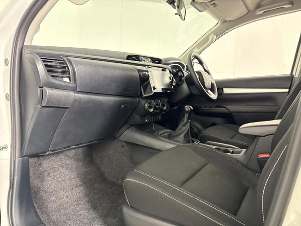2026-Toyota-Hilux-24-GD-6-Raised-Body-Raider-Double-Cab image:8