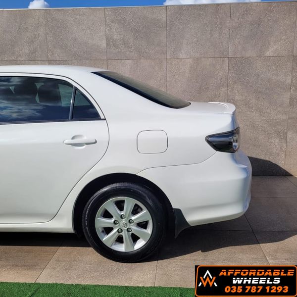 2014-Toyota-Corolla-Quest-16-Plus image:13