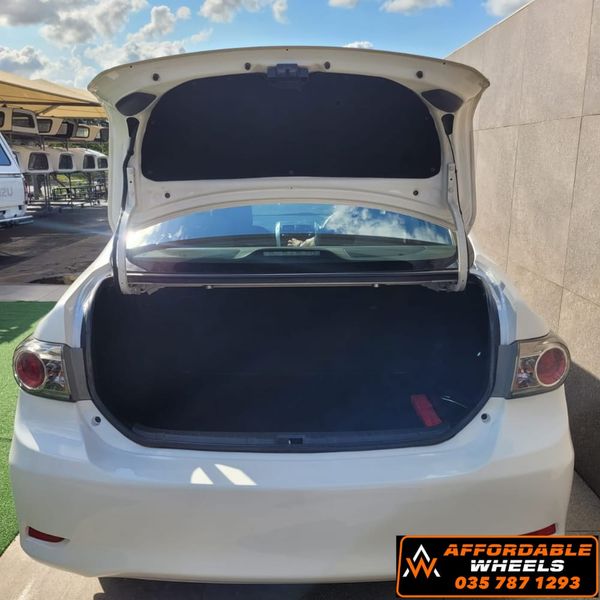 2014-Toyota-Corolla-Quest-16-Plus image:15