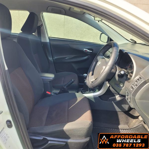 2014-Toyota-Corolla-Quest-16-Plus image:3