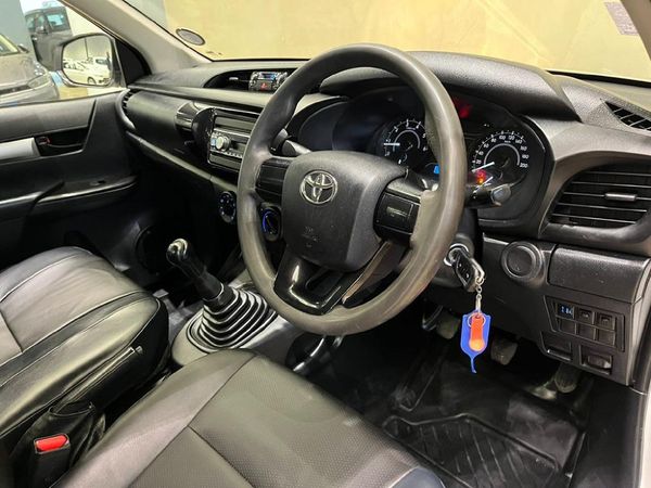 2021-Toyota-Hilux-24-GD-Single-Cab image:5