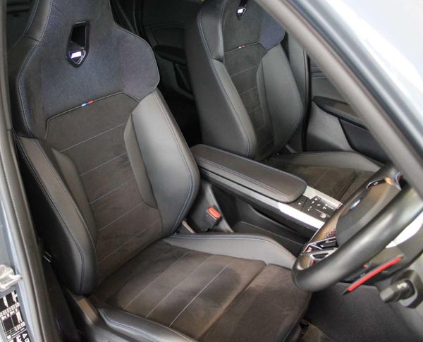 2025-BMW-X1-M35i-xDrive-M-Sport-Pro image:10