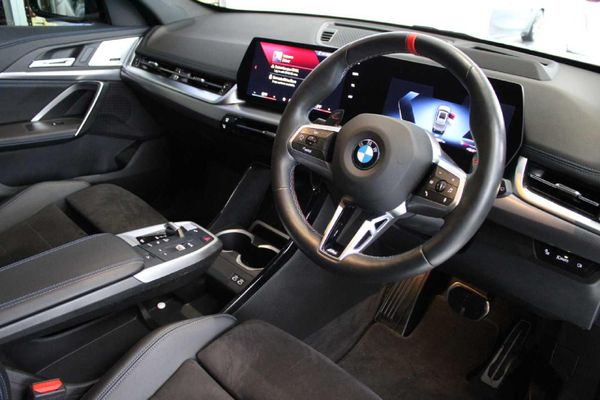 2025-BMW-X1-M35i-xDrive-M-Sport-Pro image:12