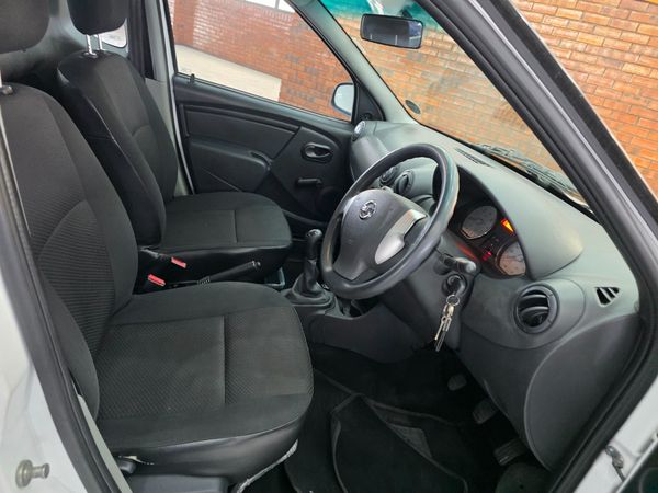 2023-Nissan-NP200-16-AC-Safety-Pack image:4
