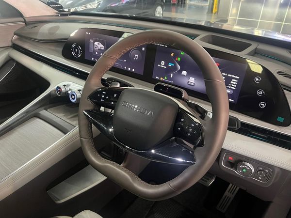 2025-Omoda-C9-20T-Explore-AWD image:12