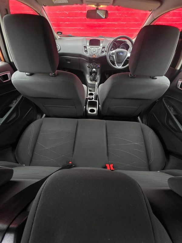 2017-Ford-Fiesta-15-TDCi-Trend-5-dr image:8