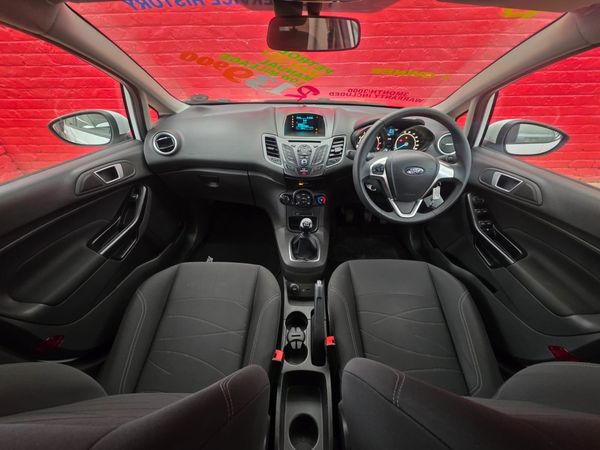 2015-Ford-Fiesta-10-EcoBoost-Trend-5-dr image:8