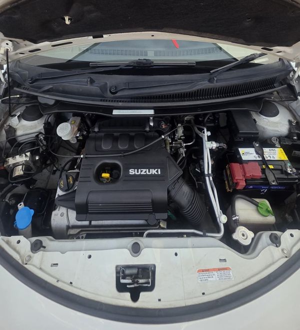2011-Suzuki-Alto-10-GLS image:9