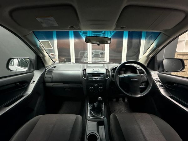 2021-Isuzu-D-Max-250-HO-Hi-Rider-Double-Cab image:9