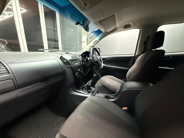 2021-Isuzu-D-Max-250-HO-Hi-Rider-Double-Cab image:7