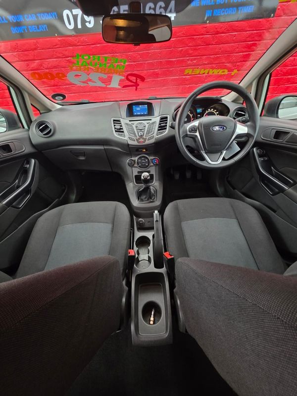 2016-Ford-Fiesta-14-Ambiente-5-dr image:8