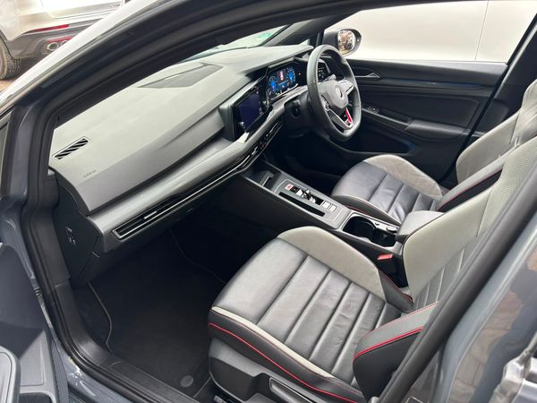 2022-Volkswagen-Golf-8-GTI-20-TSI-Auto image:11