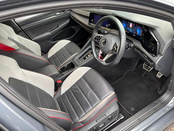 2022-Volkswagen-Golf-8-GTI-20-TSI-Auto image:5