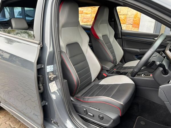 2022-Volkswagen-Golf-8-GTI-20-TSI-Auto image:7
